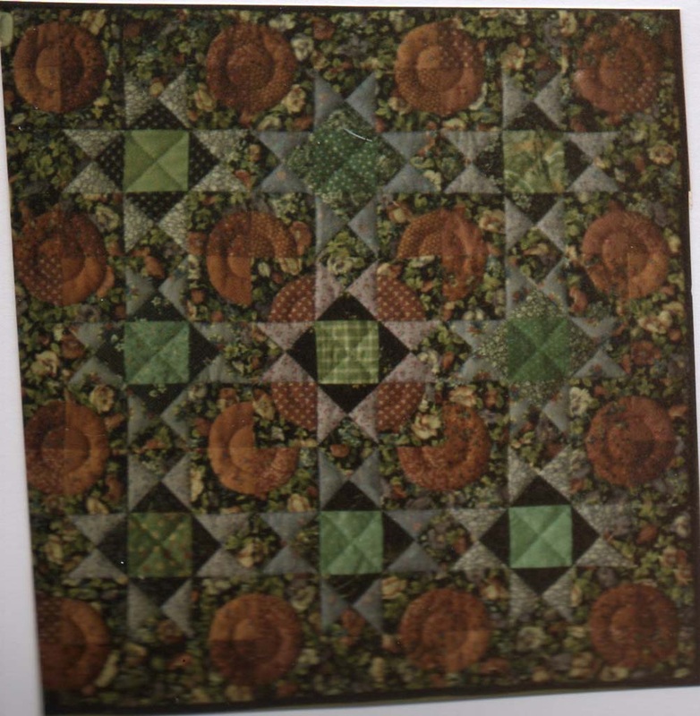 Hoffman Challenge/H8709/Moss B531 Floral on Green & Gold Quilting By 1/2 Yd 